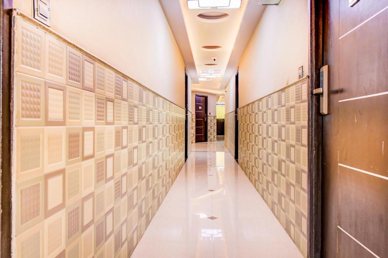 Capital O 5381 The Emirates Hotel Bangalore Ngoại thất bức ảnh